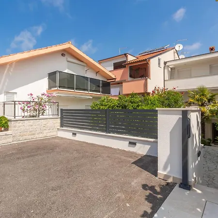 Modern Zen With Private Garden Porec