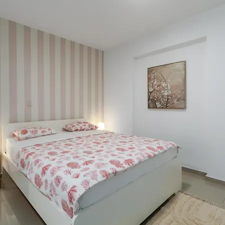 Apartman Modern Zen With Private Garden *